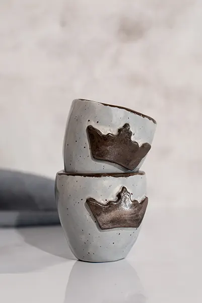 Molinis puodelis su karūna