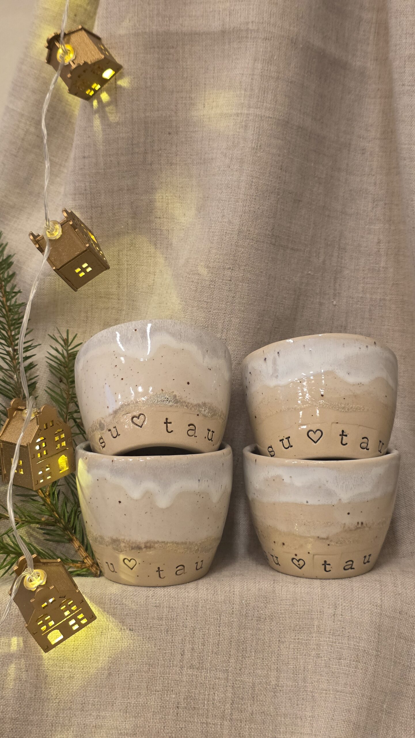 Keramikinis puodelis "Širdelės pėdsakas"