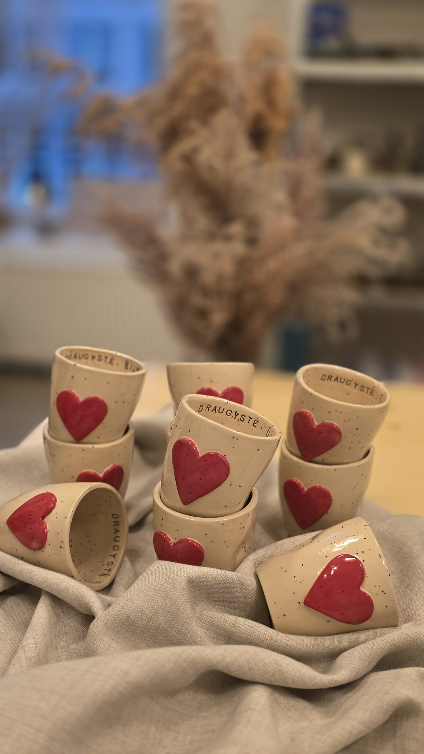 Keramikinis puodelis "Draugystė šildo"